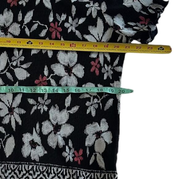 Alfred Dunner Floral Accordion Blouse - Picture 3 of 7